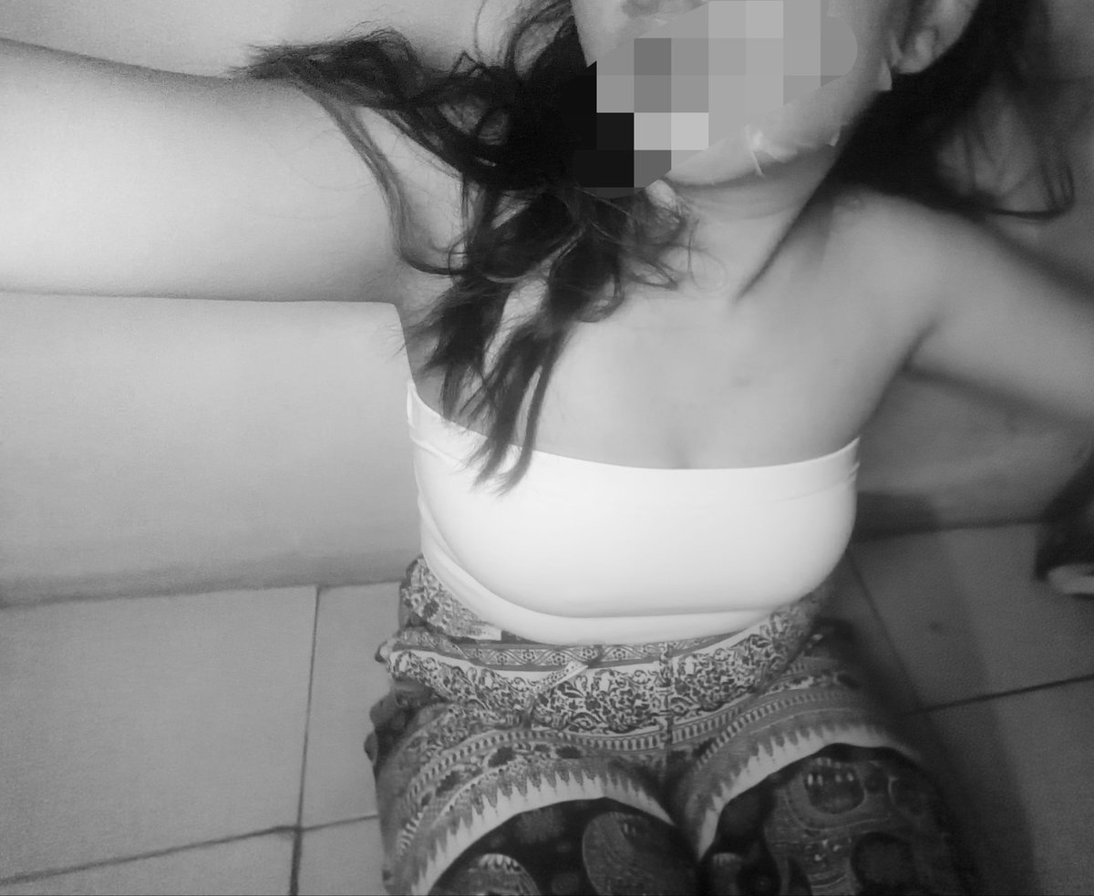 lcymous's tweet photo. Aku dengan filter b/w wkwk https://t.co/oFPj1btRpT