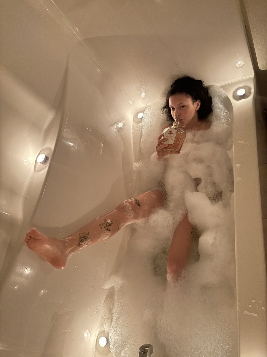 ⭐️ Katt Petrikov 🍼🤍🧸 tweet media