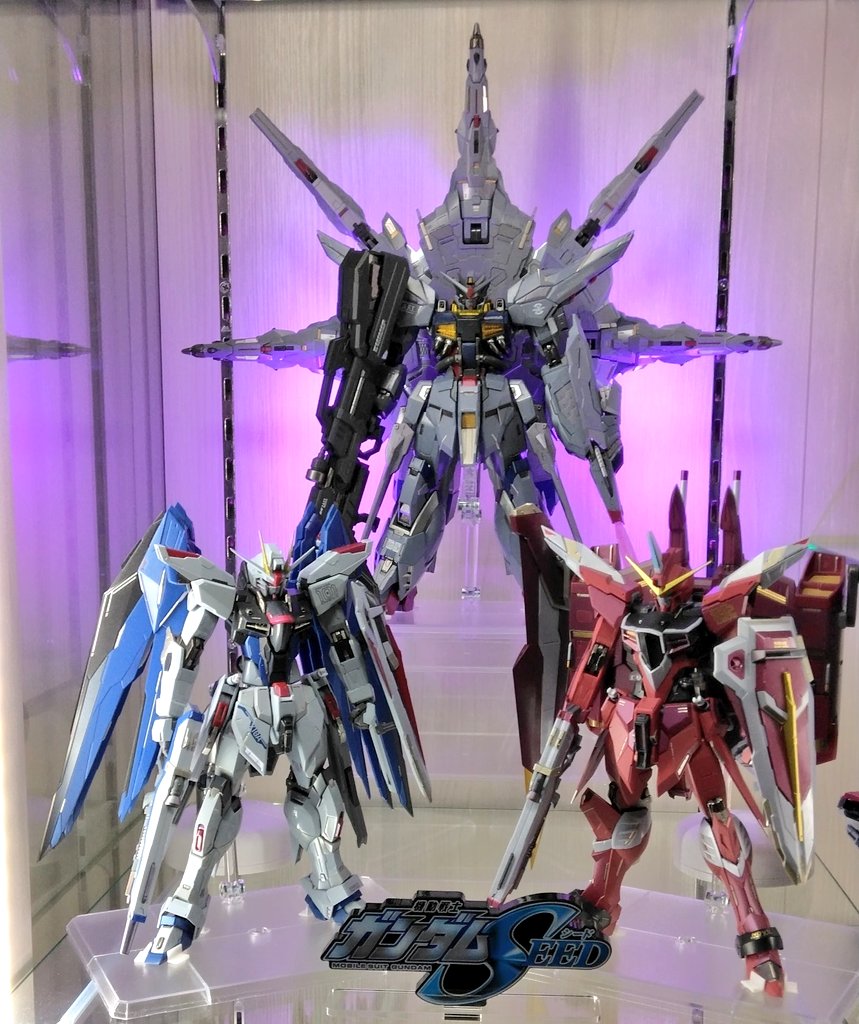 xb36uu0EB33BS2v's tweet photo. #メタルビルド
#METALBUILD
#フィギュア棚
#JAJAN
メタルビルド ストライクフリーダムリバイバルverをフィギュア棚へ
対を成すインフィニットジャスティスが来るまではこの位置に。 https://t.co/2UtSXBCchc