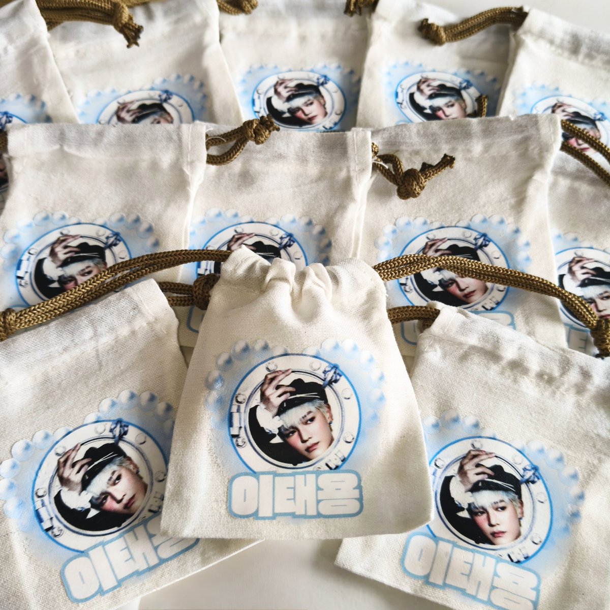 vipiane's tweet photo. drawstring pouch preview ᯓ★ https://t.co/XvOUeyrCyM
