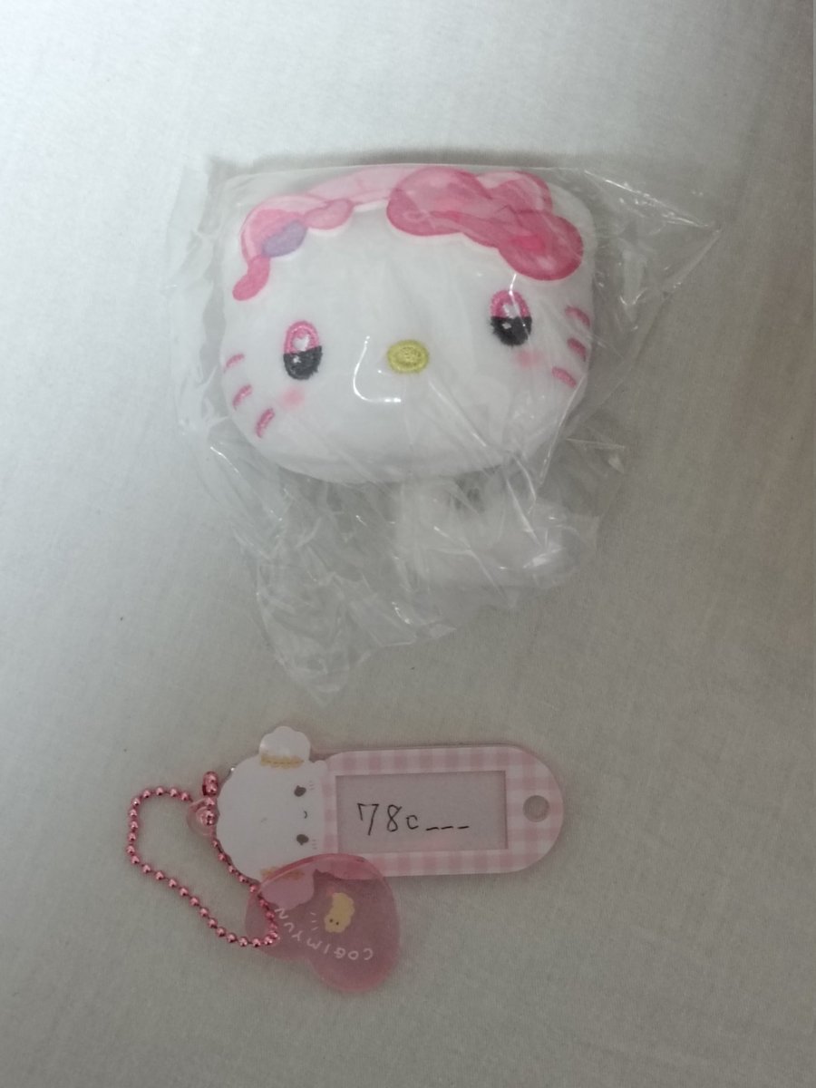 78c___'s tweet photo. 【交換】サンリオキャラクターズ　リンリン鈴ぬいぐるみ ～ねこみみメイドカフェ〜　ガチャガチャ

譲→ハローキティ

求→ウィッシュミーメル

郵送交換希望。お気軽にお声掛けください。 https://t.co/JZlcNQoJDo