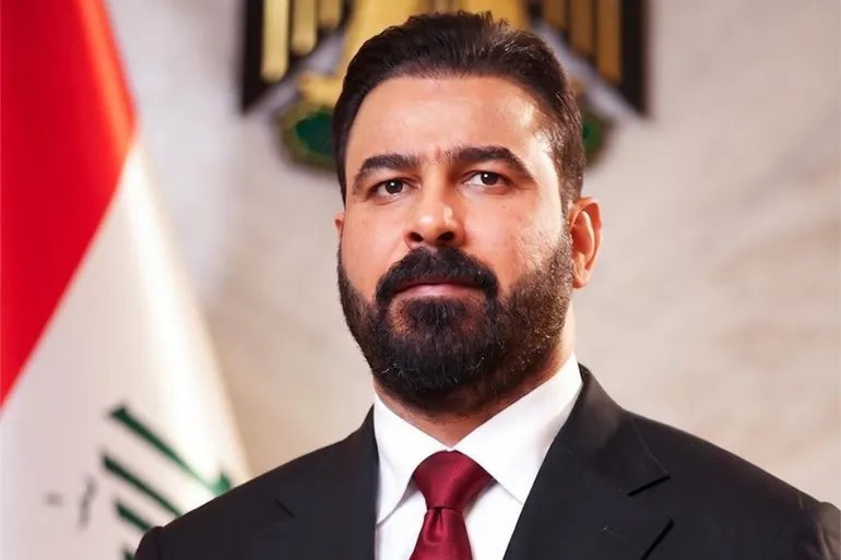 JassemAlhussein's tweet photo. الأمير محمد بن سلمان في السعودية.

الرئيس أحمد الشرع في سوريا.

دولة الرئيس علي الزيدي في العراق.

هؤلاء الثلاثة يمثلون. ...

أكبر فرصة للمشرق العربي منذ عقود.

فإذا نجح الرئيس علي الزيدي
في استعادة هيبة الدولة
وحصر السلاح بيدها كما تعهد،

فسيعود مثلث

الرياض – دمشق – بغداد

ليكون من جديد صمام الأمان
للأمن القومي العربي.

العراق اليوم  يحتاج دعماً عربياً،
وسعودياً على وجه الخصوص،
يساعد رئيس الحكومة علي الزيدي
في استعادة العراق الذي خسرناه.

لأن  #العراق القوي ...

هو  قوة  ل #سوريا،

وقوة  ل #السعودية،
وقوة للعرب جميعاً.