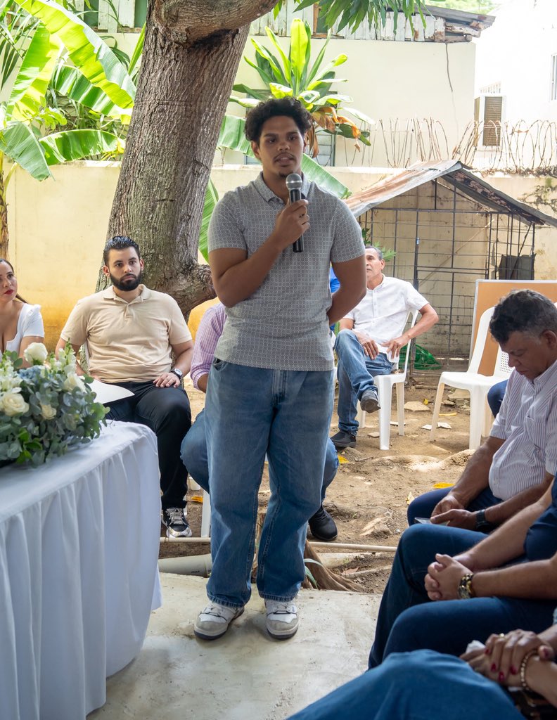 partidodxc's tweet photo. Durante el encuentro fueron presentadas las responsabilidades, metas y estrategias que permitirán continuar fortaleciendo nuestras estructuras y consolidando una organización cada vez más cercana, activa y preparada para los desafíos del futuro.

#DxC https://t.co/1ho3FCUGOU