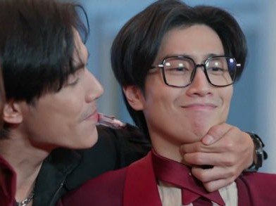 belovedbiblebi's tweet photo. แล้วเป็นไรกับคางน้องเค้านักล่ะคะพี่ มันนุ่มมือมั้ง https://t.co/RCOH1ulZMT