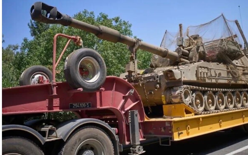 MOSSADil's tweet photo. KATZ: ISRAEL WON’T WITHDRAW “A MILLIMETER” UNTIL HEZBOLLAH IS DISARMED

Defense Minister Israel Katz says Israel has “no territorial ambitions in Lebanon,” but the IDF will not withdraw “a millimeter” until Hezbollah is disarmed.

Katz says the IDF’s presence in southern Lebanon will be “long-term,” claims the Lebanese army refused to clear Hezbollah tunnels at Ali Taher Ridge, and warns Israel is prepared to strike Iran if it launches ballistic missiles, saying, “It could happen even within two days.”