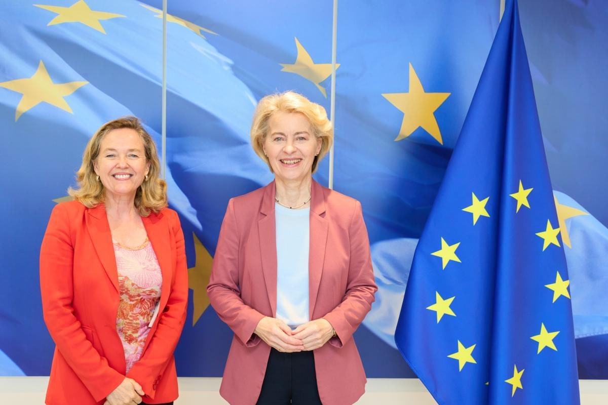 NadiaCalvino's tweet photo. Excellent meeting with President @vonderleyen.
Proud of what @EU_Commission 🤝🏼 @EIB achieve together: boosting energy autonomy, driving Europe’s tech leadership, strengthening security & defence, supporting 🇺🇦 & building strong partnerships around the world.
#SpeedandScale https://t.co/OAeC77HJlO