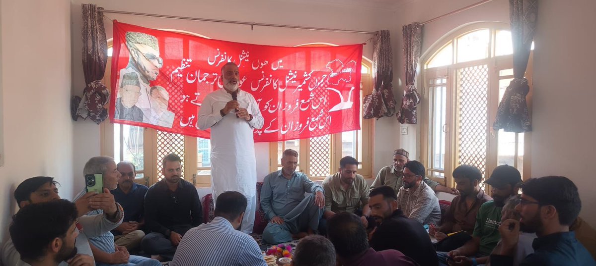 salmanalisagar's tweet photo. Addressed party workers and locals at Reshi Pora, Khimber (#Hazratbal) today and held a detailed discussion on the developmental needs of the area. Finalized the Model Village Plan for Khimber worth ₹2 crore, with a focus on improving water supply, irrigation facilities and other key infrastructure. I was apprised of several public issues and assured the people that every genuine concern will be addressed. Hopeful that Khimber will be developed in line with the aspirations and expectations of its people.
@MLAHAZRATBAL 
@IrfanZehgeer