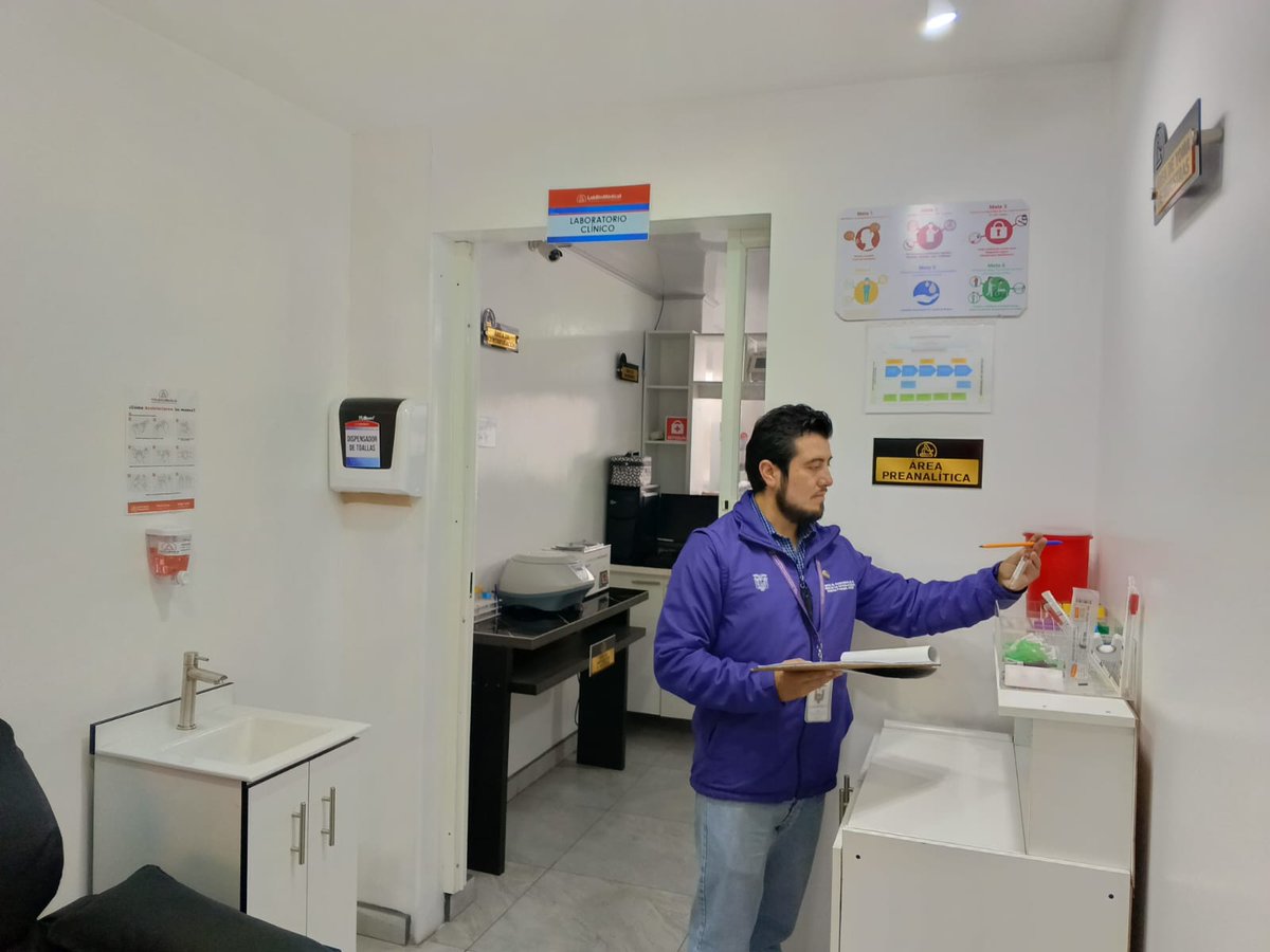 Acess_Ec's tweet photo. ✅ Todos obtuvieron la renovación de su permiso de funcionamiento al cumplir con los requisitos establecidos.

➡️ La habilitación garantiza que los servicios de salud operen bajo estándares de calidad y seguridad para la ciudadanía.

#ACESSProtege
#ElNuevoEcuador https://t.co/6ogD72qOvu