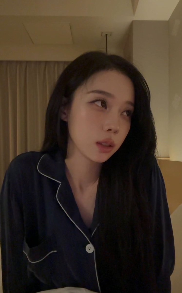 joyminjeong's tweet photo. she still drives me crazy https://t.co/utbtuTYHng