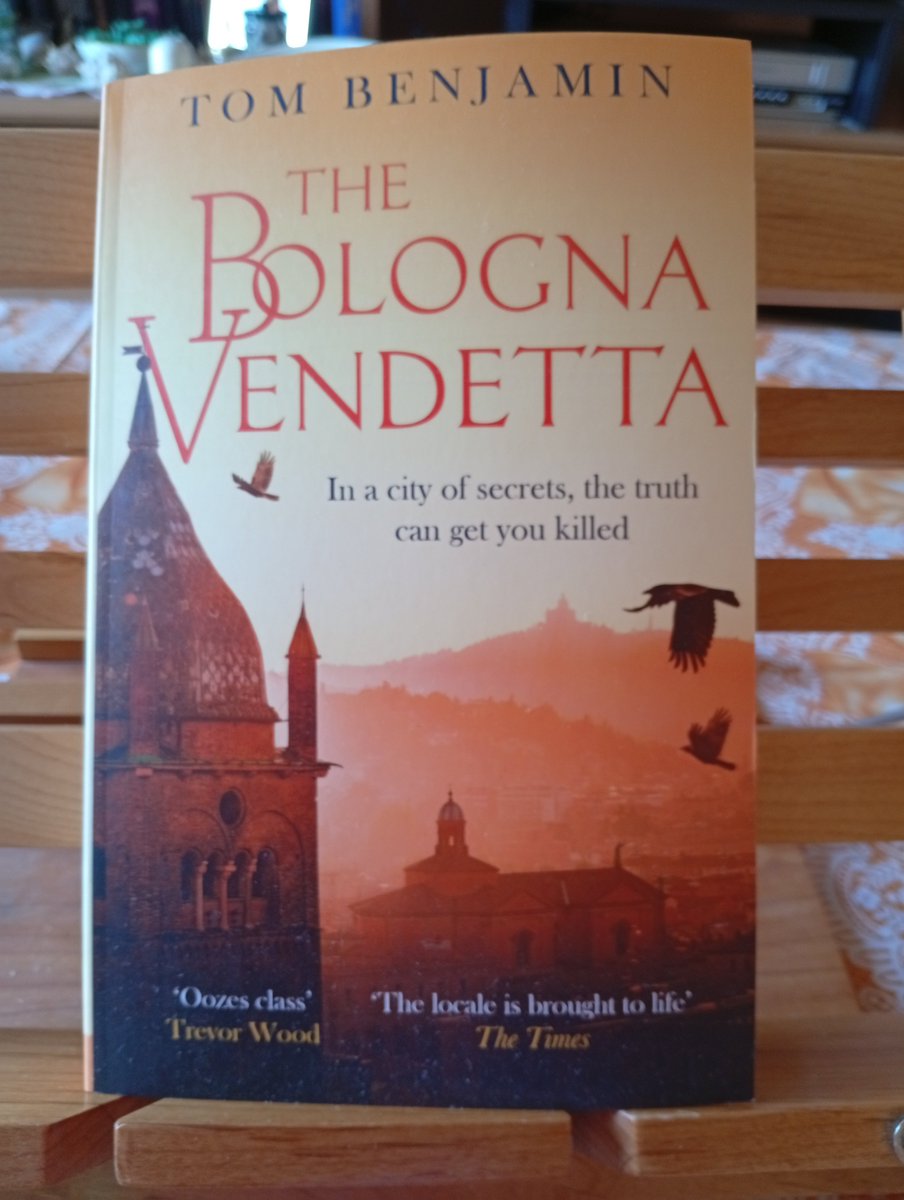 Brael76's tweet photo. Bravo, bravissimo @Tombenjaminsays : I was very curious about Lucia and you write this novel! Thank you for explaining my city to me like no one else. https://t.co/ZqH6exUby5