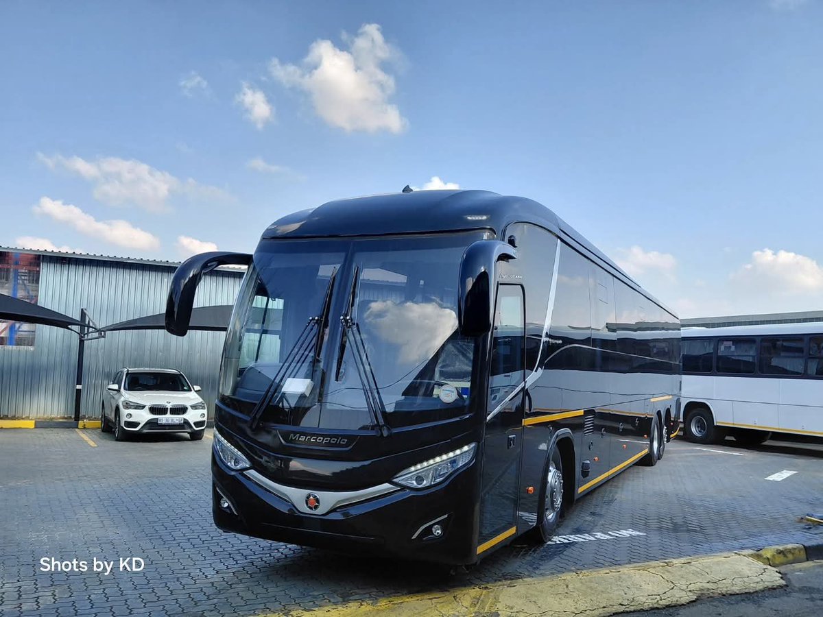 anj_116_'s tweet photo. Marcopolo Audace 1050 6x2. 

Powered by Scania K410C* confirm @BusesNation 

Engine: DC13 108
Output: 410HP @ 1900rpm 
Torque: 2050Nm @ 1000-1400rpm 
Engine Placement: Rear 
Transmission: 12 Speed Opti-Cruise G33 with Retarder 
Capacity: 60 Pax [2x2 Seat Configuration]

Climate Control: High-power Valeo CC355 air-conditioning unit (136,500 BTUs).

Entertainment: Dual-zone LED lighting, 15-inch video monitors, USB charging ports at every seat, and onboard Wi-Fi.

Safety: 3-point seatbelts, ABS, Traction Control, Lane Departure Warning, and Advanced Emergency Brakes.

Additional Features: Optional rear or central restroom and driver sleeping compartment.

📷 Credits: Shots by KD