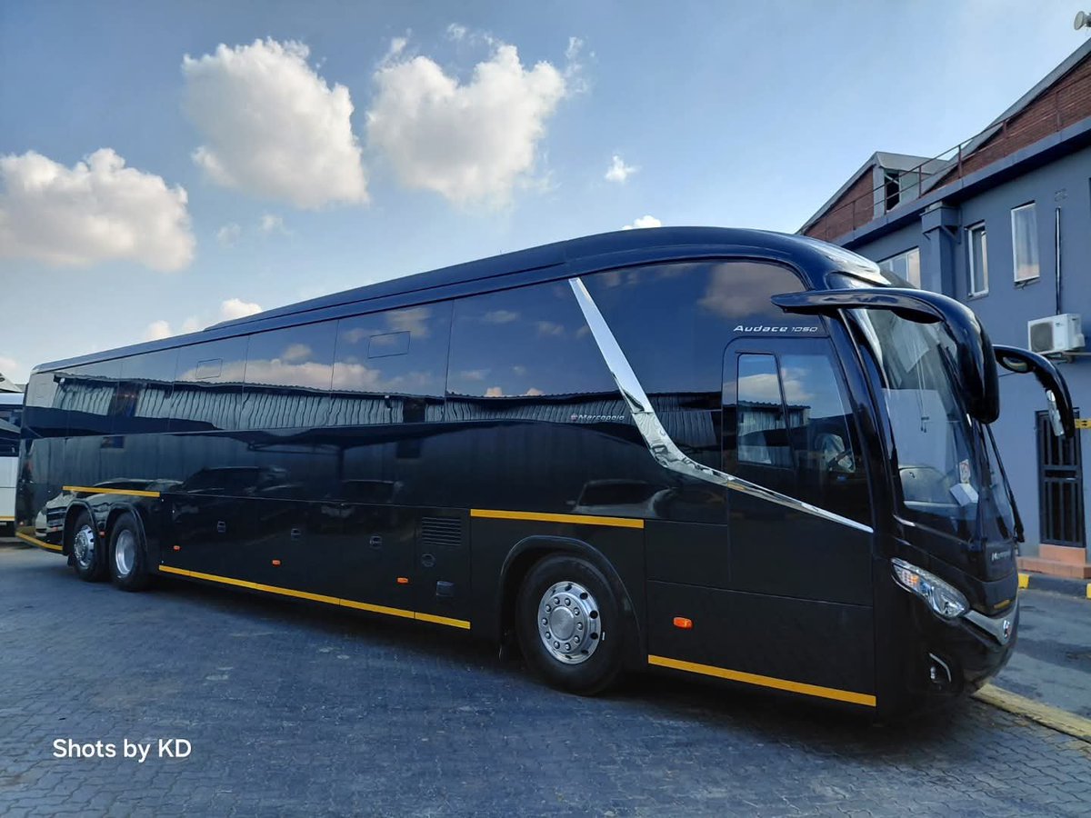 anj_116_'s tweet photo. Marcopolo Audace 1050 6x2. 

Powered by Scania K410C* confirm @BusesNation 

Engine: DC13 108
Output: 410HP @ 1900rpm 
Torque: 2050Nm @ 1000-1400rpm 
Engine Placement: Rear 
Transmission: 12 Speed Opti-Cruise G33 with Retarder 
Capacity: 60 Pax [2x2 Seat Configuration]

Climate Control: High-power Valeo CC355 air-conditioning unit (136,500 BTUs).

Entertainment: Dual-zone LED lighting, 15-inch video monitors, USB charging ports at every seat, and onboard Wi-Fi.

Safety: 3-point seatbelts, ABS, Traction Control, Lane Departure Warning, and Advanced Emergency Brakes.

Additional Features: Optional rear or central restroom and driver sleeping compartment.

📷 Credits: Shots by KD