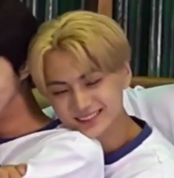 aesorai's tweet photo. the loveliest boy to ever exist https://t.co/69z9IpMaEN
