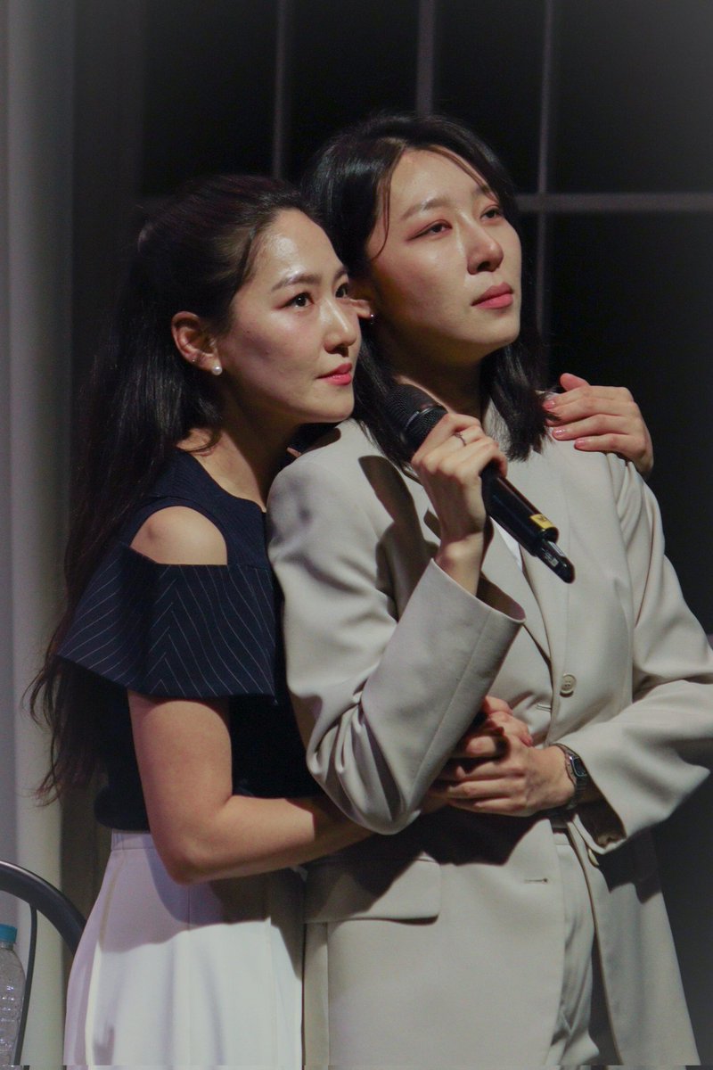 umupic's tweet photo. 260629 더 펜 콘서트

📸포토타임✨️

#문진아
#장보람 https://t.co/EGDtxLjzcO