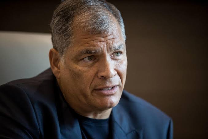 AtentoEc's tweet photo. #ATENTO Crisis interna en la Revolución Ciudadana. Rafael Correa desautorizó públicamente a Luisa González luego de que ella pidiera remover al director provincial de Manabí, Rafael Saltos, por diferencias en la conformación de candidaturas. https://t.co/yaUKs2NqFO