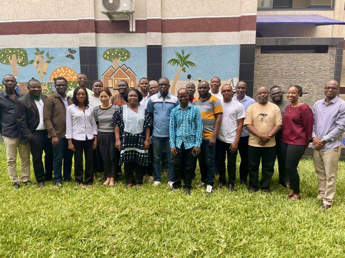 CarespTogo's tweet photo. 📍 COMBINE-PMC : vers une nouvelle stratégie communautaire de prévention du paludisme chez les enfants de moins de 2 ans au Togo.

#SantéPublique #Paludisme #Prévention #COMBINEPMC #SantéCommunautaire https://t.co/1GhcarEm2w