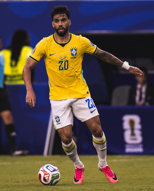 Operversolv's tweet photo. Dia de jogo 🇧🇷 E vamos relembrar isso daqui do Lucas P4queta 🥵 https://t.co/2M8b1tuDQh