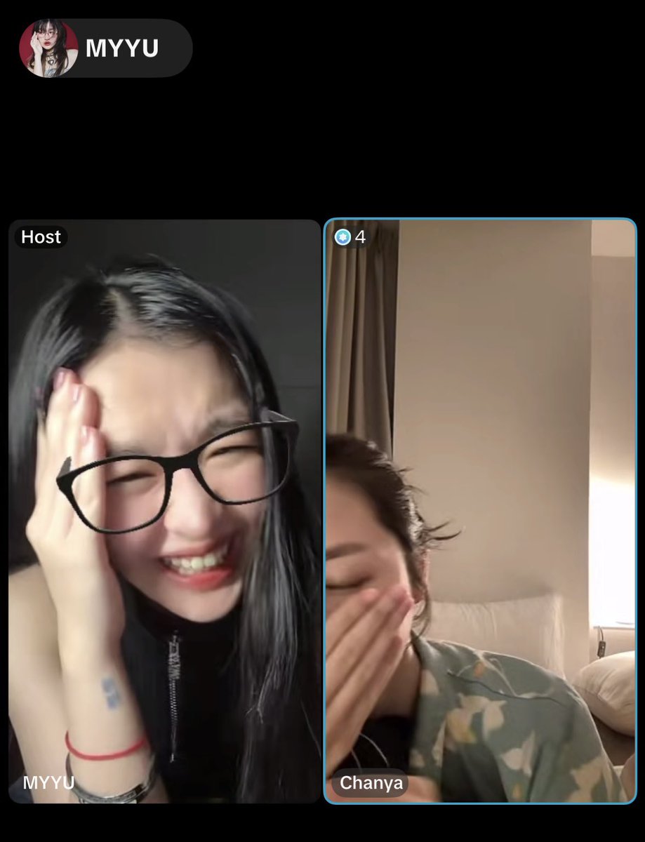 Lovatic5HDores7's tweet photo. @chanyaduval joins @calledmemyyuk’s live and Myyu instantly becomes a giddy blushing ball of complete mush 🤣!!! I think we need to change it from #MyChan to #ChanMy!!! https://t.co/jh6pNlesPa