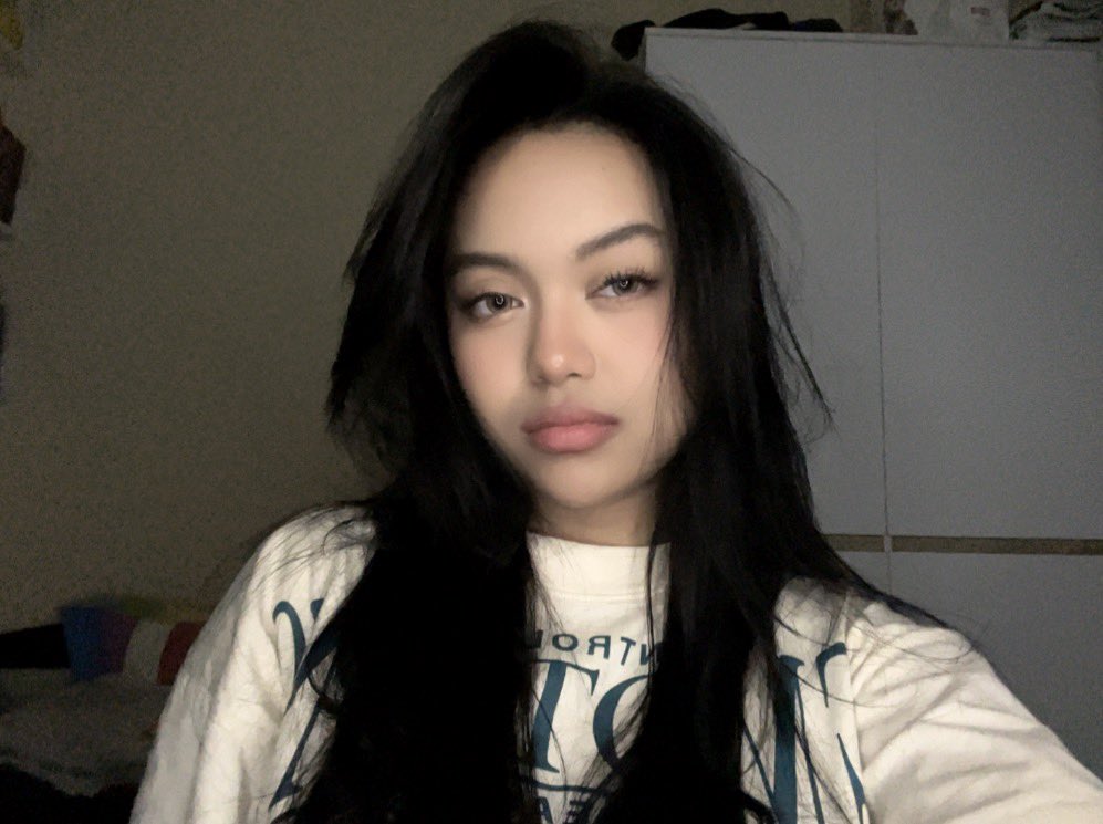 madebyKeu's tweet photo. Luuuvvvv me new hairr 😩😩 https://t.co/NbjDYSkMtQ