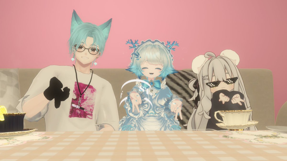 eiqy3's tweet photo. 857こめのイベントは3回目の #CB_FLT
事前抽選あたったフレンドに連れてきてもらいました、やっぱり持つべきものは運のいい友達なんだよな
カニ、流行らせていこうと思います
って集合写真見たら当の本人やってないやないかーい！ https://t.co/P7UXAonNiP