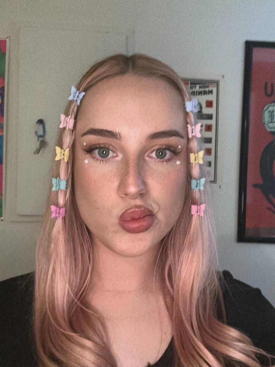 Meadss74368's tweet photo. Anyone who can tribute my girlfriend dm me I want to drain you on her face https://t.co/rSyneRWJpg