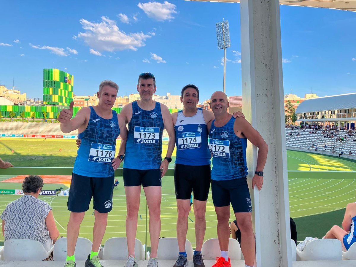 deportesavila's tweet photo. 🥉🏃‍♂️ Bronce histórico en Vallehermoso🏃‍♂️🥉
El Club Puente Romanillos hace historia en el Campeonato de España 🇪🇸 Máster. Por primera vez se sube a un podio nacional en una prueba de relevos 🌟
🔥 Hazaña en el 4x100m (M45)
https://t.co/PtIw0nBml6 https://t.co/LMHSxawxNi