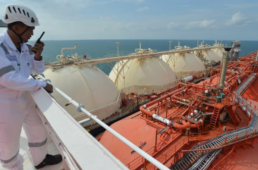 themaritimenet's tweet photo. More ships are being built, but there aren't enough experienced seafarers to crew them.

The shortage is hitting tanker and LNG shipping the hardest, where training can take years and experience can't be replaced overnight. Some reports now warn the industry may need over 100,000 more officers by 2030.