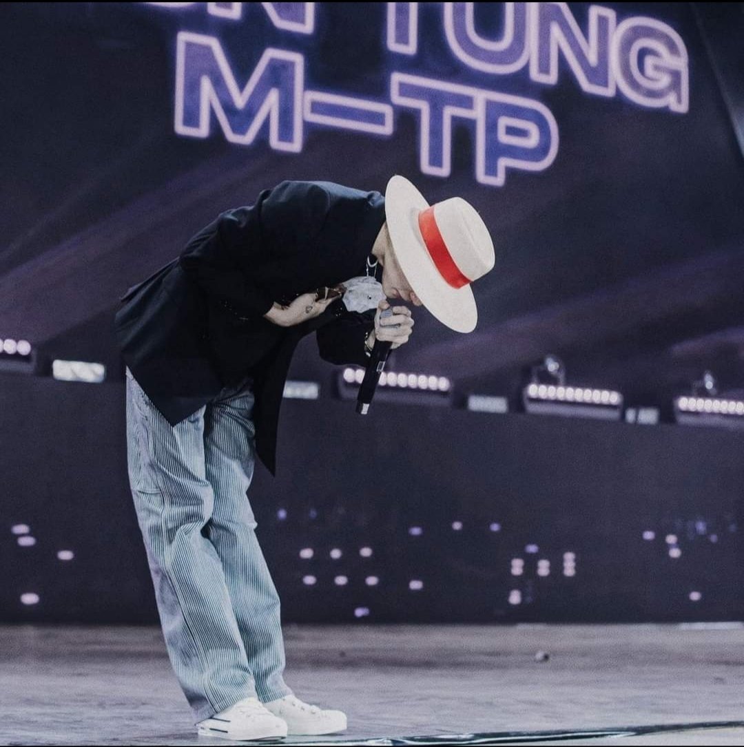 94z0905's tweet photo. Biết đến Sơn Tùng M-TP thời itv lúc đấy bài "em của ngày hôm qua" và "chắc ai đó sẽ về" rất nổi. Trở thành Sky sau khi nghe bài "Rememberme" 
@SpringLAday @hanie_anh05 

@sontungmtp777
#SonTungMTP #SKYMTP https://t.co/x6jLa4wOlA