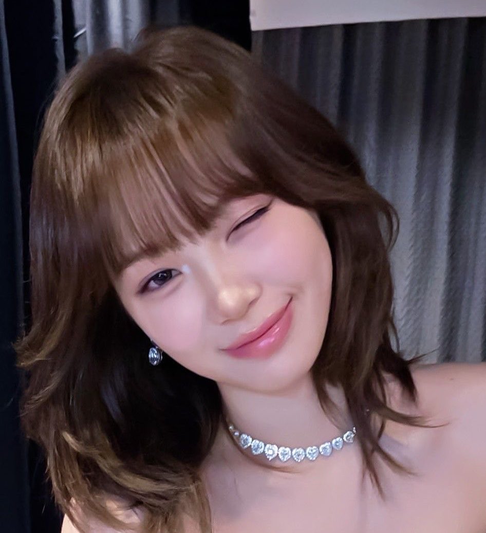 bb_daisy0819's tweet photo. もちろんチェウォンも可愛い
#LESSERAFIM #チェウォン #CHAEWON https://t.co/jA0APibp1y