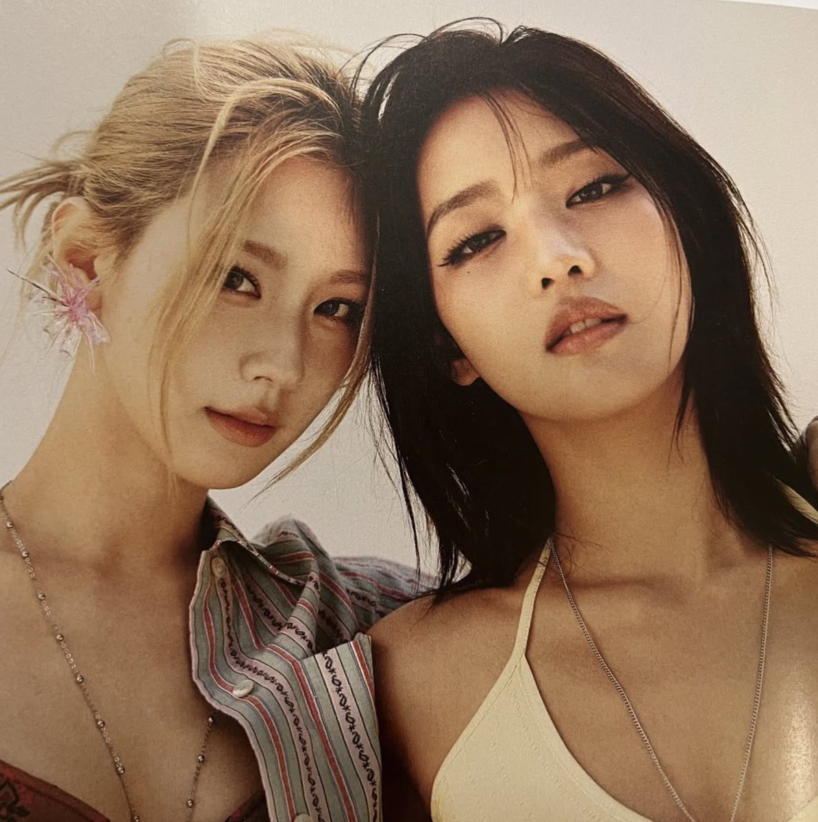 hourlyminniee's tweet photo. MINNIE AND MIYEON https://t.co/k5E1AnxXYr
