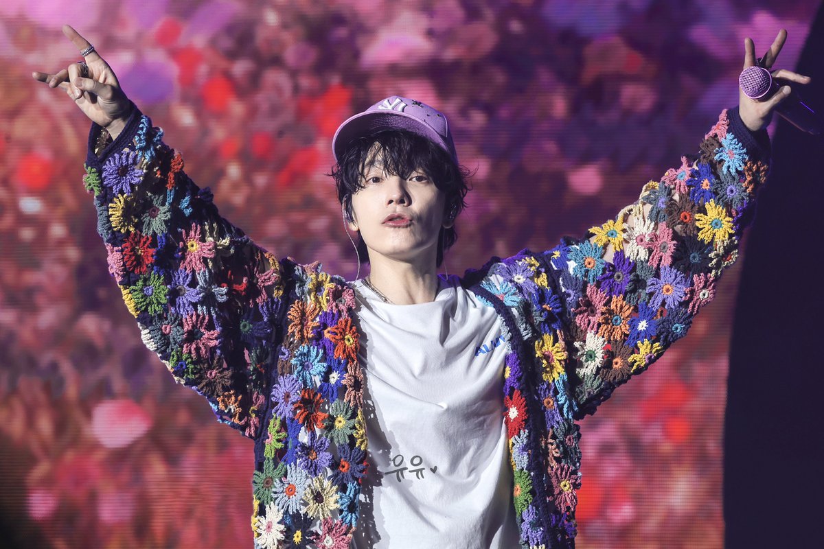 yooyoo_ws's tweet photo. 260627 [ALIVE] IN HONG KONG DAY 1

(๑•́ ₃ •̀๑) ￼￼💐🌺🌷
@donghae861015

#슈퍼주니어 #슈주 #SUJU
#SUPERJUNIOR #SuperJuniorDnE 
#DONGHAE #이동해 #동해 
#ドンヘ #LEEDONGHAE https://t.co/QIfeJF8vZn