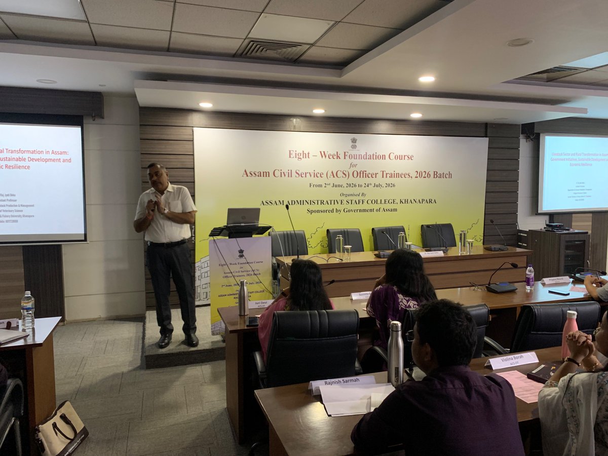 aasc1960's tweet photo. Today’s sessions for the ACS OTs were imparted by Shri Diganta Barah, IPS, Shri Biswajit Pegu, IAS &amp; Dr. Raj Jyoti Deka, Asst Prof, Dept of Livestock Production &amp; Management, College of Vety Sciences, Assam Veterinary &amp; Fishery University https://t.co/vDNXlJ10Rz