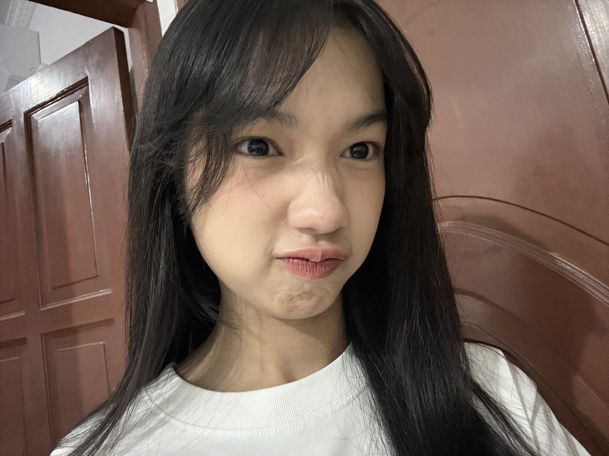 Ekin_JKT48's tweet photo. pap bobok sm hewan peliharaan aku https://t.co/fLjaYu8XoK