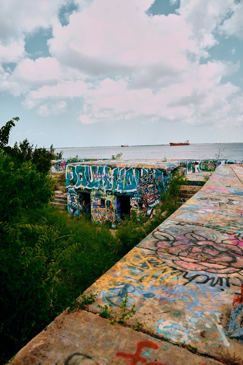 frenchfriesz8's tweet photo. Love exploring! #exploring #nikoz8 #houston #Galveston #photography https://t.co/4Xki3RK3Ot