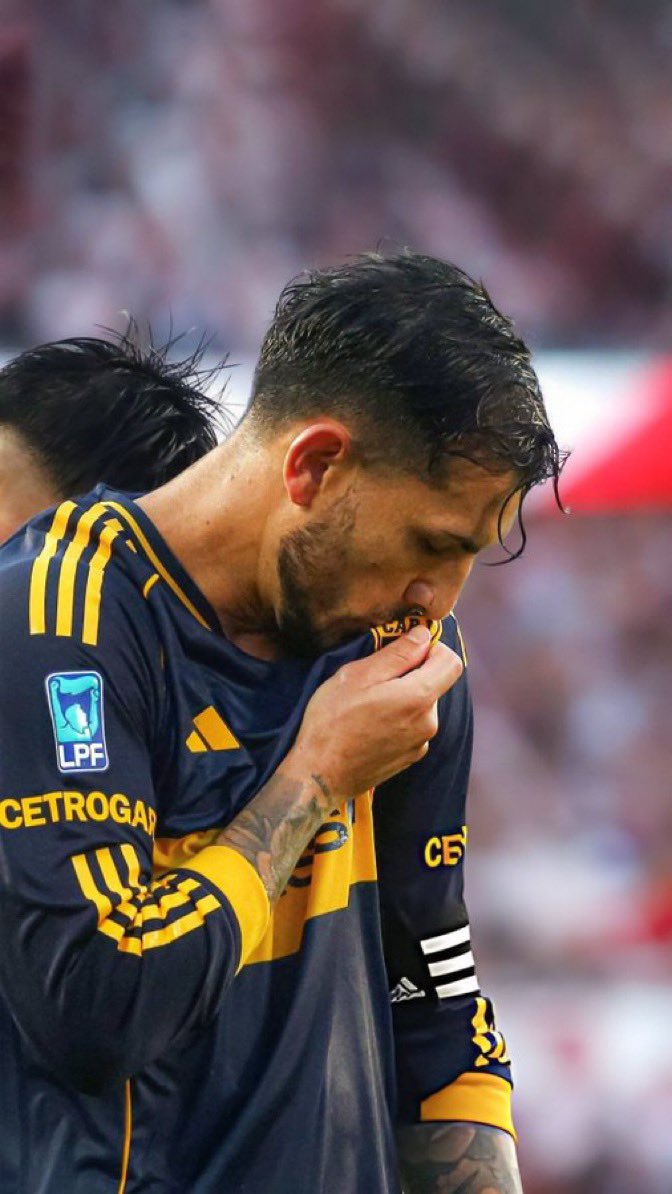 mmaileeenn's tweet photo. Feliz cumple, capitán! Gracias por volver cuando las cosas no estaban bien y por quedarte cuando las cosas están peor. Gracias por ser nuestro representante en el mundo y adentro de la cancha. Toda la vida de tu lado Leandro Daniel Paredes 💙💛 https://t.co/v6kopDIcFS