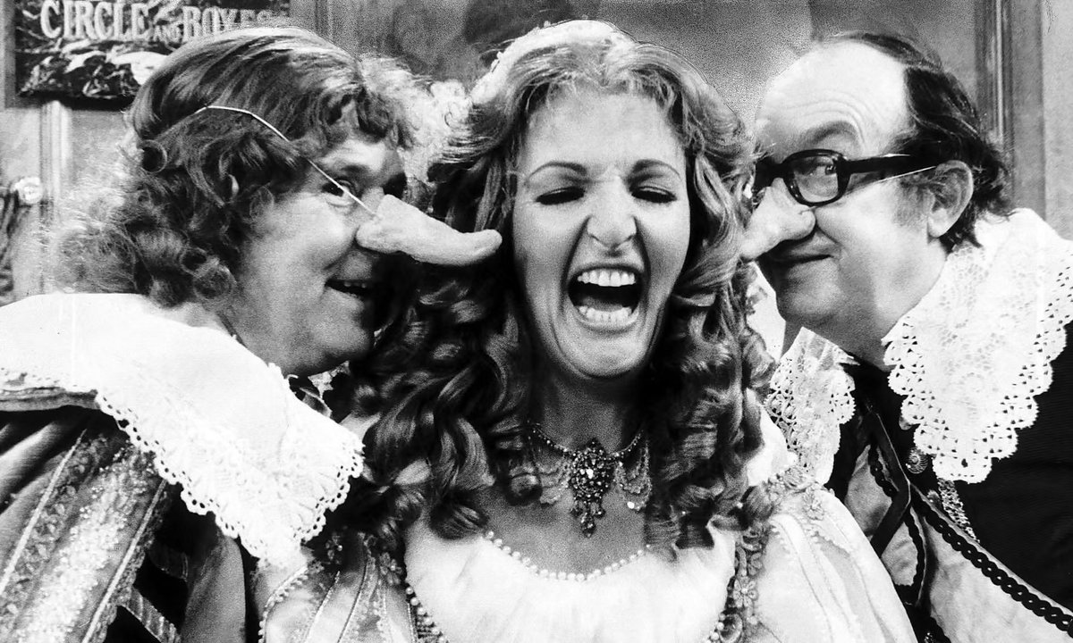 DistopianGirl's tweet photo. @TheStingisBack @mancunianmedic Oh no! A true national treasure. Thank you for all the laughs. 🙏🏻 R.I.P Penelope Keith 🕊️😭 https://t.co/vam3FcNanf