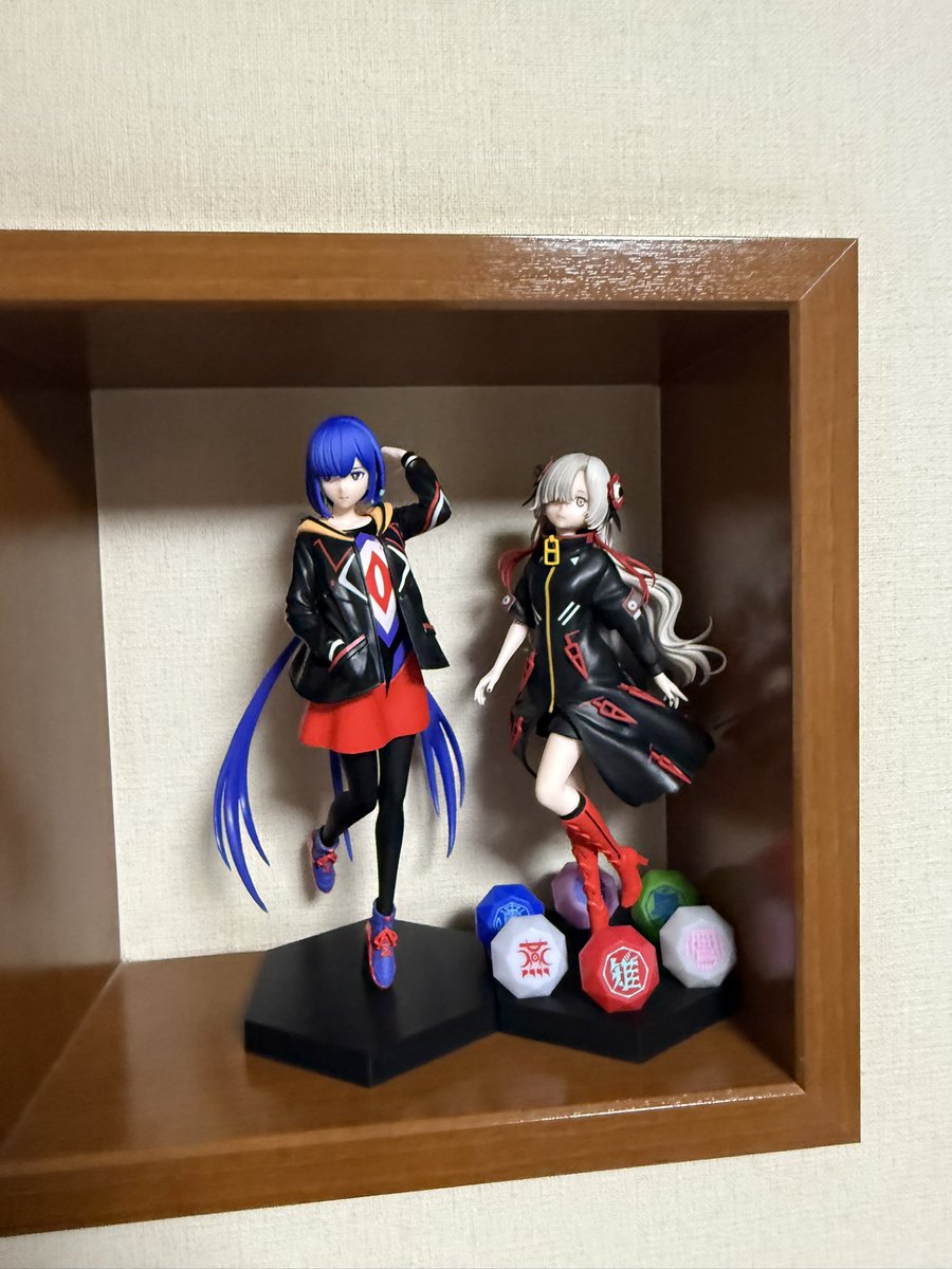 mope_l's tweet photo. ベッドに鎮座していた芽チ飾った
おやすみ https://t.co/475ThNqESd