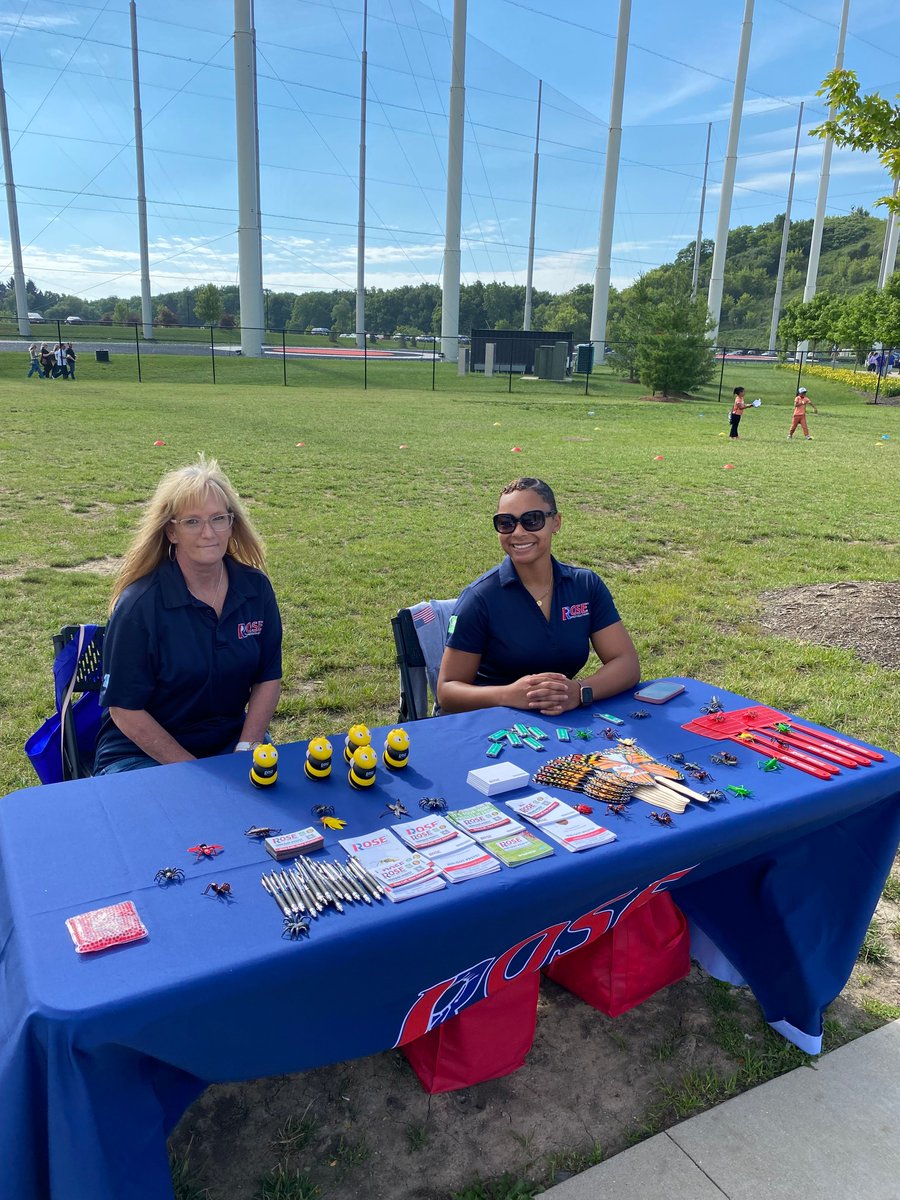 RosePestTweets's tweet photo. We finally got some nice weather for a ballgame! ☀️⚾

Thanks to everyone who came out to the Milwaukee Milkmen game and took the time to connect with us. We loved being part of the game day atmosphere and appreciate everyone who made the day a great one.

Go Milkmen! 🐄 https://t.co/0VT66AwEm7