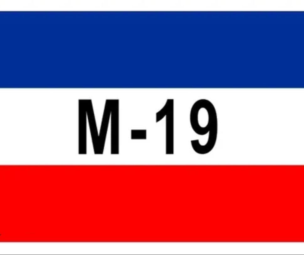 AlejandroS409's tweet photo. @CesarUseche12 @ColombiaOscura Los mismos colores de la bandera del M19 que igualmente esta manchada de sangre. https://t.co/qRL2yHYgQj