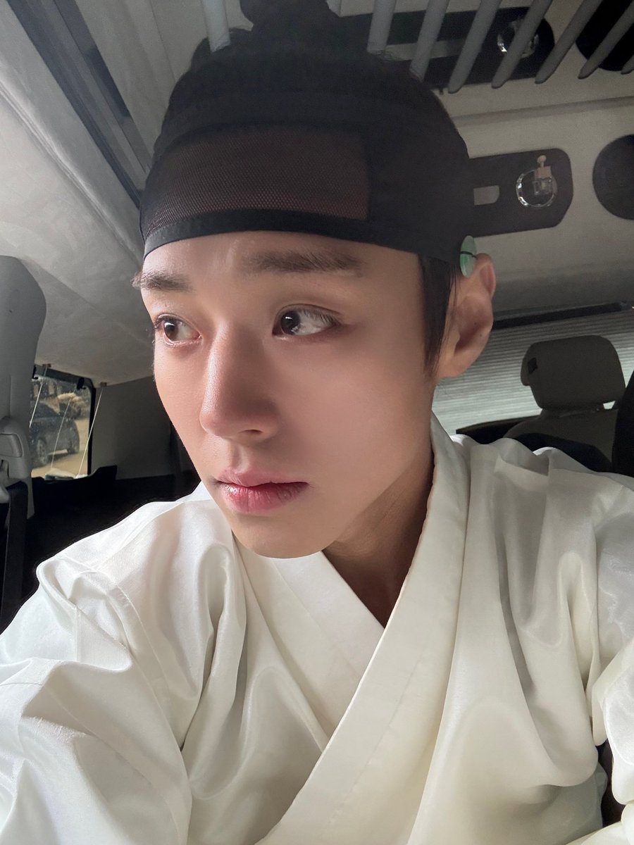 wink_990529's tweet photo. 이 셀카는 ㄹㅇ 홍위오빠가 셀카 찍어준 느낌잇음 좋느/// https://t.co/896KvgpVim