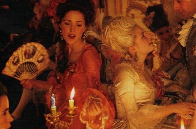 yuhachase's tweet photo. kirsten dunst and rose byrne in marie antoinette (2006) https://t.co/9u14bbcT9h