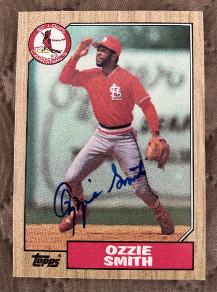 OSmithCollector's tweet photo. There are no new 1987 Topps autograph additions from this past week, so I decided to pick a completely random signed card and share. #87Topps #Project87 https://t.co/eVYaVSuosJ