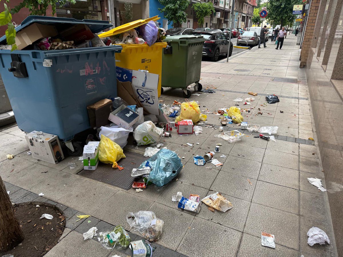 victorjavier's tweet photo. Otro éxito de la alcaldesa Igual #Santander y su concesionaria “de las basuras” https://t.co/7U4x1yt0b5