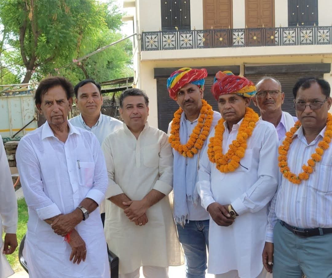 GirirajKhandela's tweet photo. खंडेला ब्लॉक से श्री राजेंद्र वर्मा को व रींगस ब्लॉक से श्री बंशीधर वर्मा को ब्लॉक कांग्रेस कमेटी एससी प्रकोष्ठ अध्यक्ष बनने पर हार्दिक शुभकामनाएँ मुझे पूरी आशा है आप संगठन को मजबूत करेंगे और नई आयाम स्थापित करेंगे l https://t.co/CCygin501R