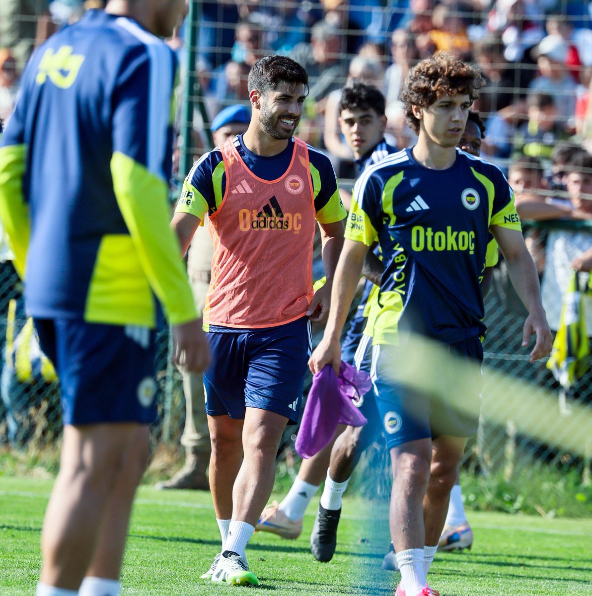 Fenerbahce's tweet photo. Günü çift antrenmanla tamamladık. ✅ https://t.co/GaVlppznjW