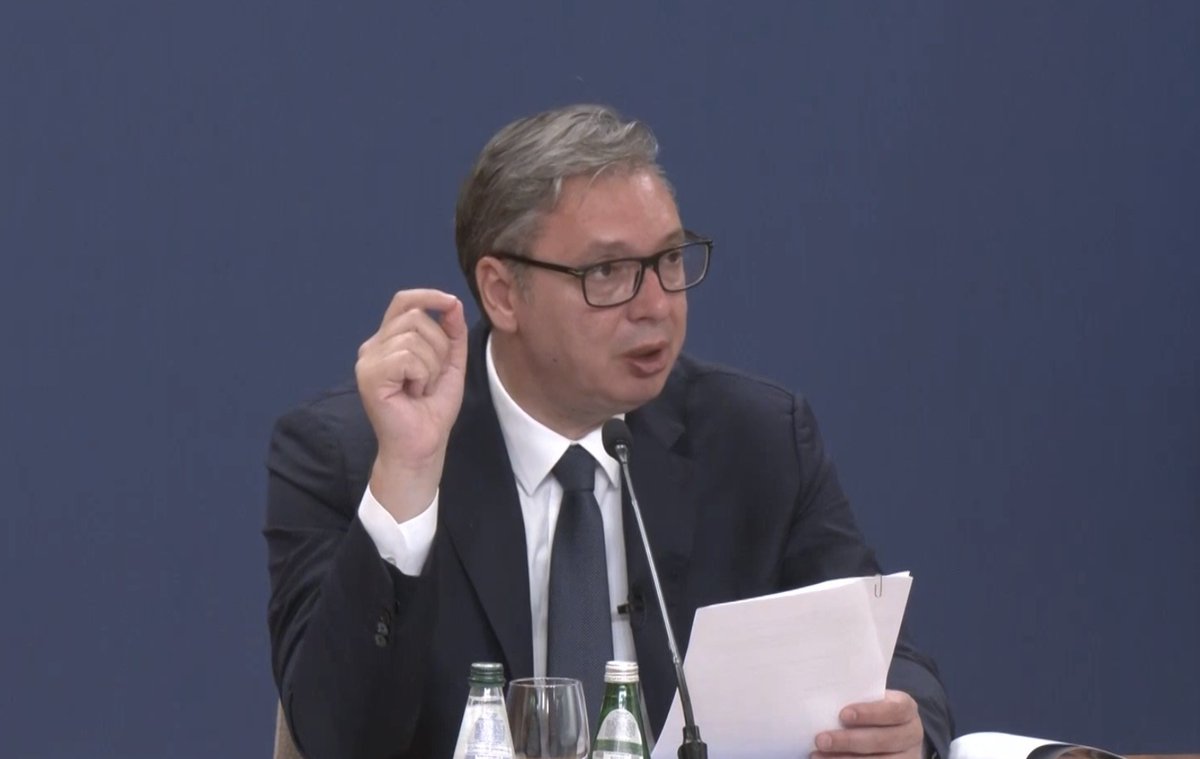 TajaaMala's tweet photo. Podrška penzionerima, razvoj domaćeg turizma i transparentna raspodela vaučera, odgovorna politika na delu. @avucic #vucic #srbijapobedjuje https://t.co/HfEgPg5uWV