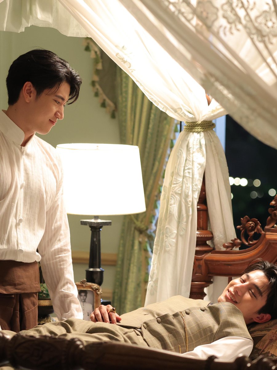 BLUEHEART_CH's tweet photo. ไม่สะอื้น สดชื่นด้วยซ้ำ

#อรุณรุ่ง #TheEdgeofHorizon
#InnOngsa #อินองศา https://t.co/bOxpmEbNse