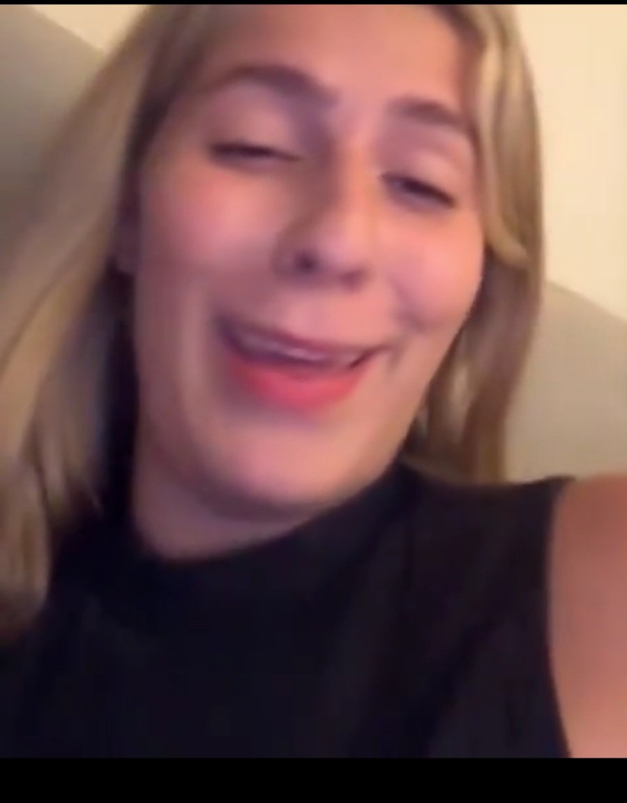 DeiaXW's tweet photo. Essa fã da outra não engole a popularidade da Jenna mesmo. Ela negando que a foto viralizou por causa da J estar presente e dizendo q foi porque as pessoas amam o cast junto. Se fosse só por isso as dezenas de fotos deles reunidos sem a Jenna também causariam alvoroço. https://t.co/rsg995c8YM