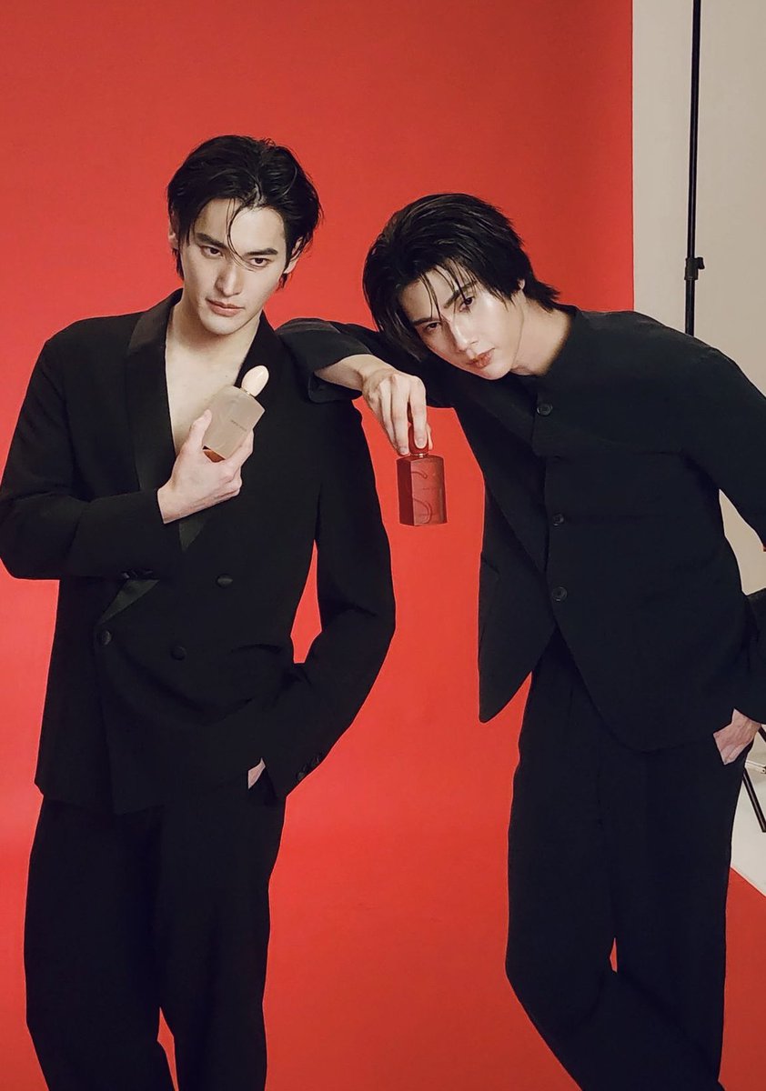 SmileMemee's tweet photo. เฟรมนี้เริ่ดอะ

KAO ARMANI SI BA

#KaoXSiBloom https://t.co/WKv8H2DRXV