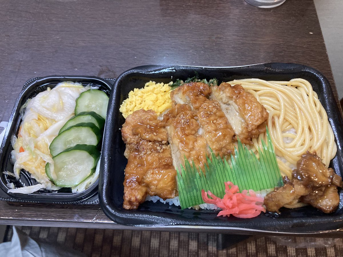 ３つ目　コンビニ　Macky様 会場とホテルの間にあるコンビニで ツマミっぽいのを選び 締めで鶏と